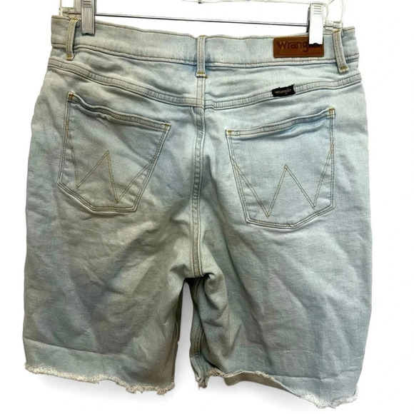Wrangler light wash distressed denim Bermuda length short with tough hem size 8 - Picture 3 of 8
